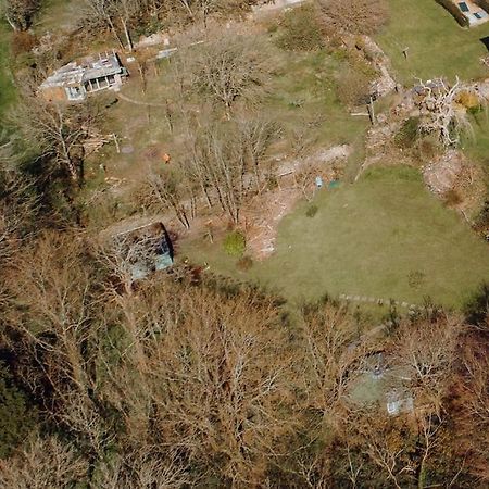 The Roundhouse - Unique Space Nestled In The Trees Begelly Extérieur photo