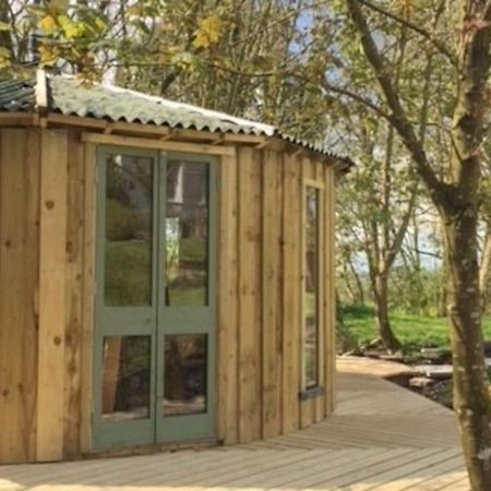 The Roundhouse - Unique Space Nestled In The Trees Begelly Extérieur photo